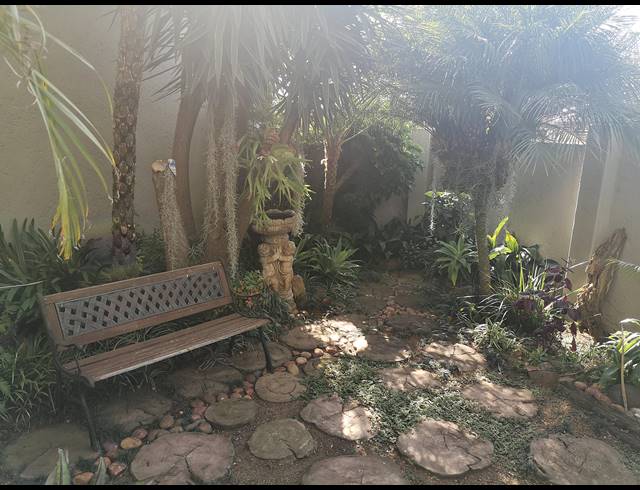 3 BEDROOM HOUSE FOR SALE IN MORELETA PARK